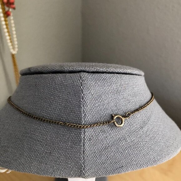 Vintage Rhinestone Drop Necklace - Picture 5 of 5